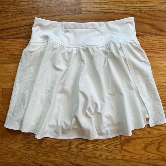 Spanx get moving white skort size medium - Picture 2 of 6